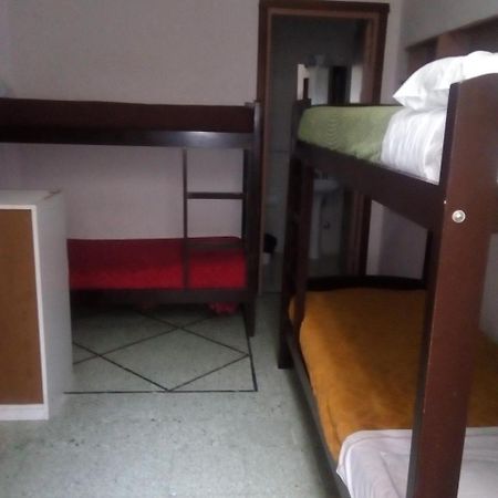 Hostel Urbano Mar del Plata Bagian luar foto